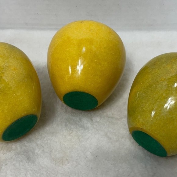 COPY - Alabaster Apples Set of 3 Golden Delicious Fruit Display Paperweight Vin… - Picture 5 of 6